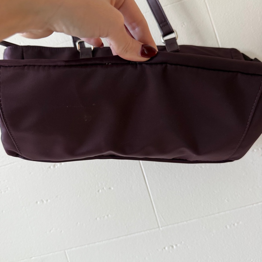 Roots | Purple Nylon Tote Bag | Everyday Carry-All Travel Shoulder Tote Bag - Picture 5 of 13
